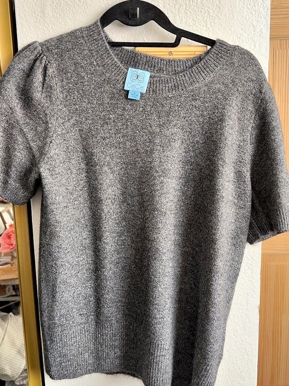 CeCe Puff Sleeve Crewneck Sweater Gray Crew Neck Sweater Like New